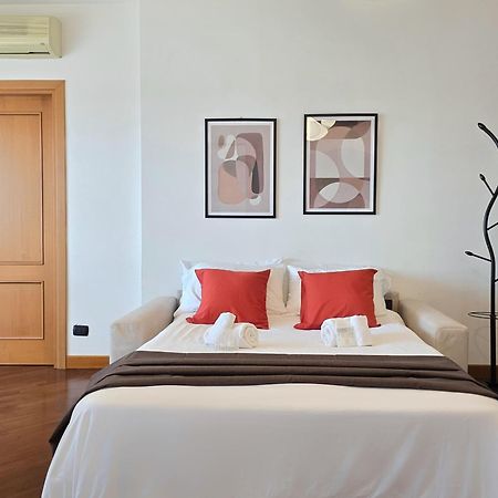 Casa Relax Con Terrazza Panoramica Lejlighed Fiumicino Eksteriør billede