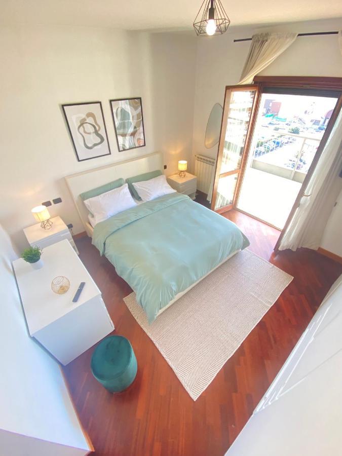 Casa Relax Con Terrazza Panoramica Lejlighed Fiumicino Eksteriør billede