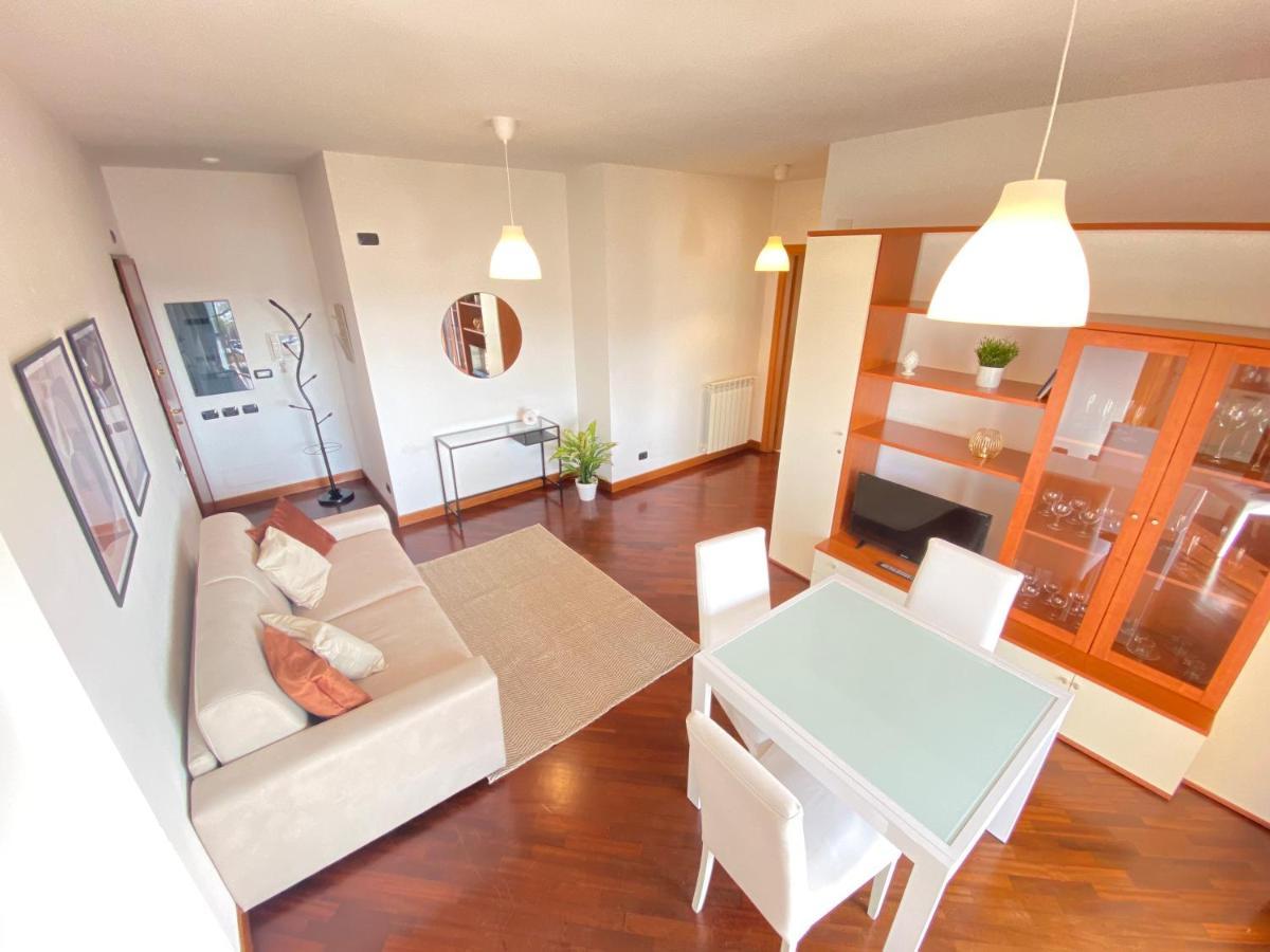 Casa Relax Con Terrazza Panoramica Lejlighed Fiumicino Eksteriør billede