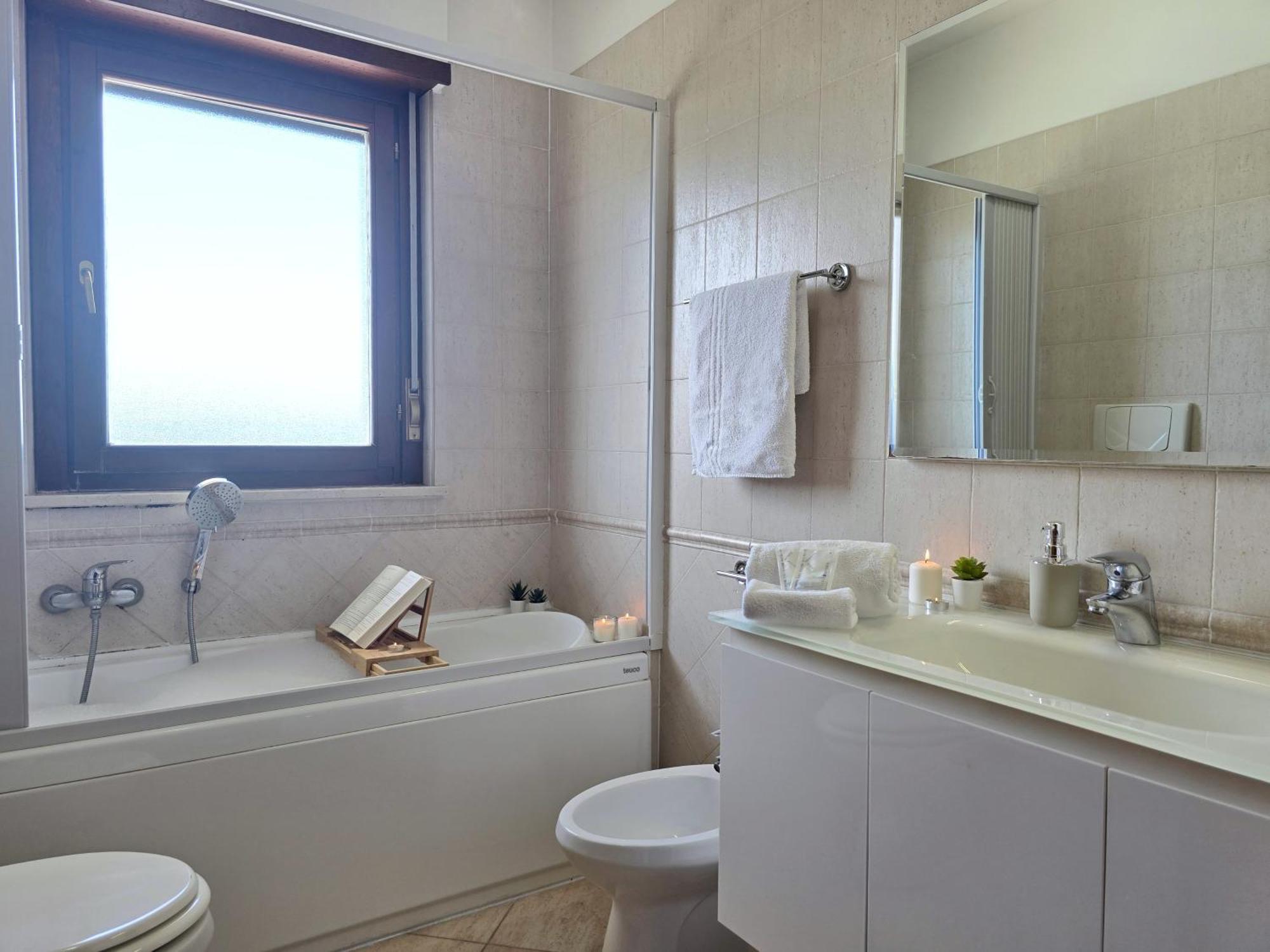 Casa Relax Con Terrazza Panoramica Lejlighed Fiumicino Eksteriør billede